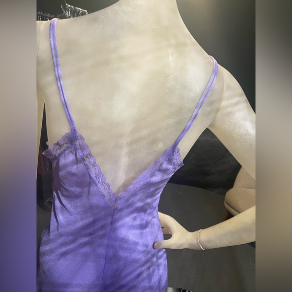 1970’s Vintage Val Mode Purple Nightgown - Picture 2 of 4